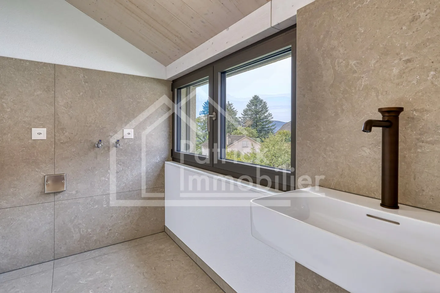 Contemporary Villa in Montavon - Photo 18 of 33