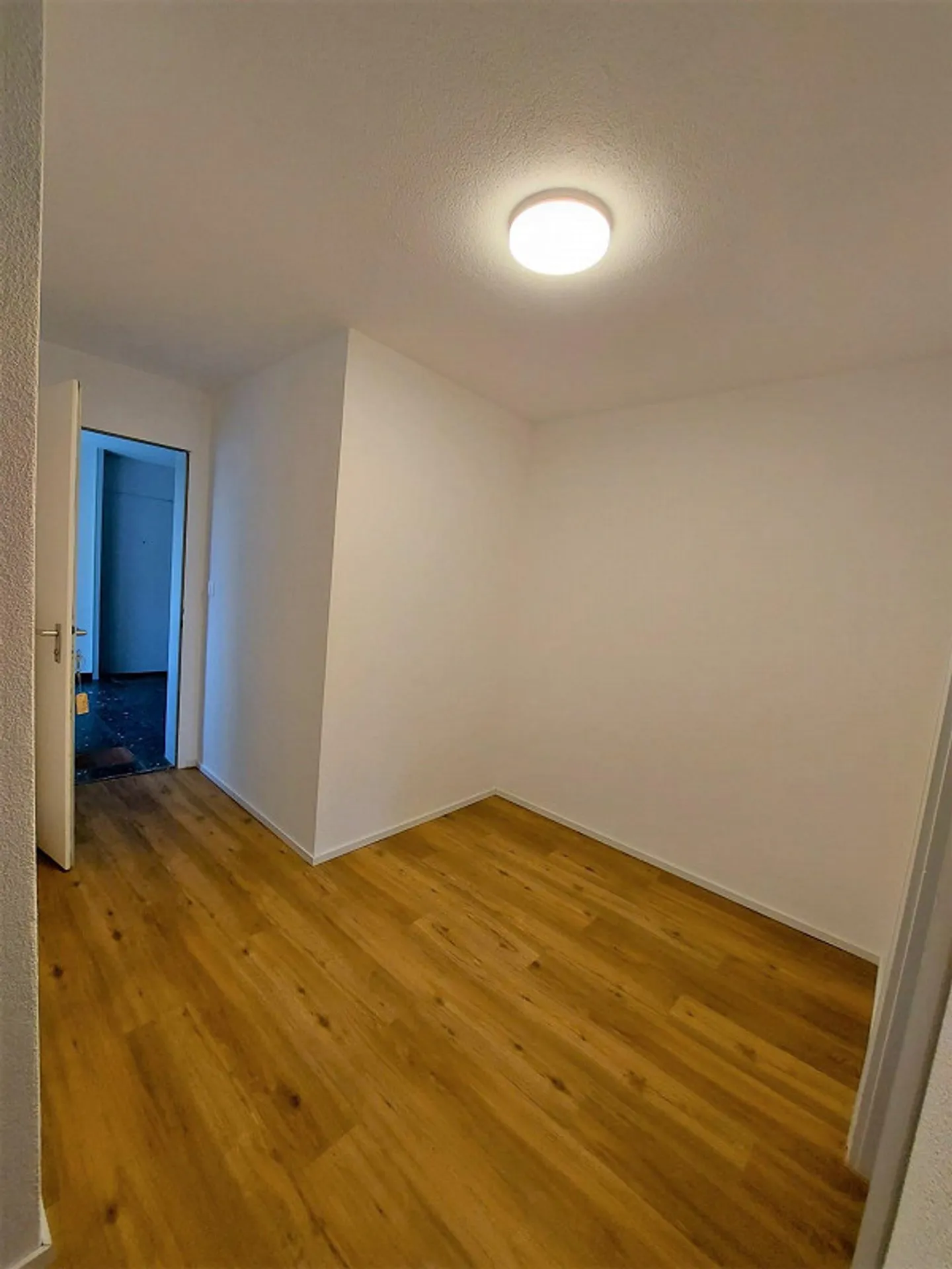 Sanierte Wohnung mit Balkon - Foto 6 von 12