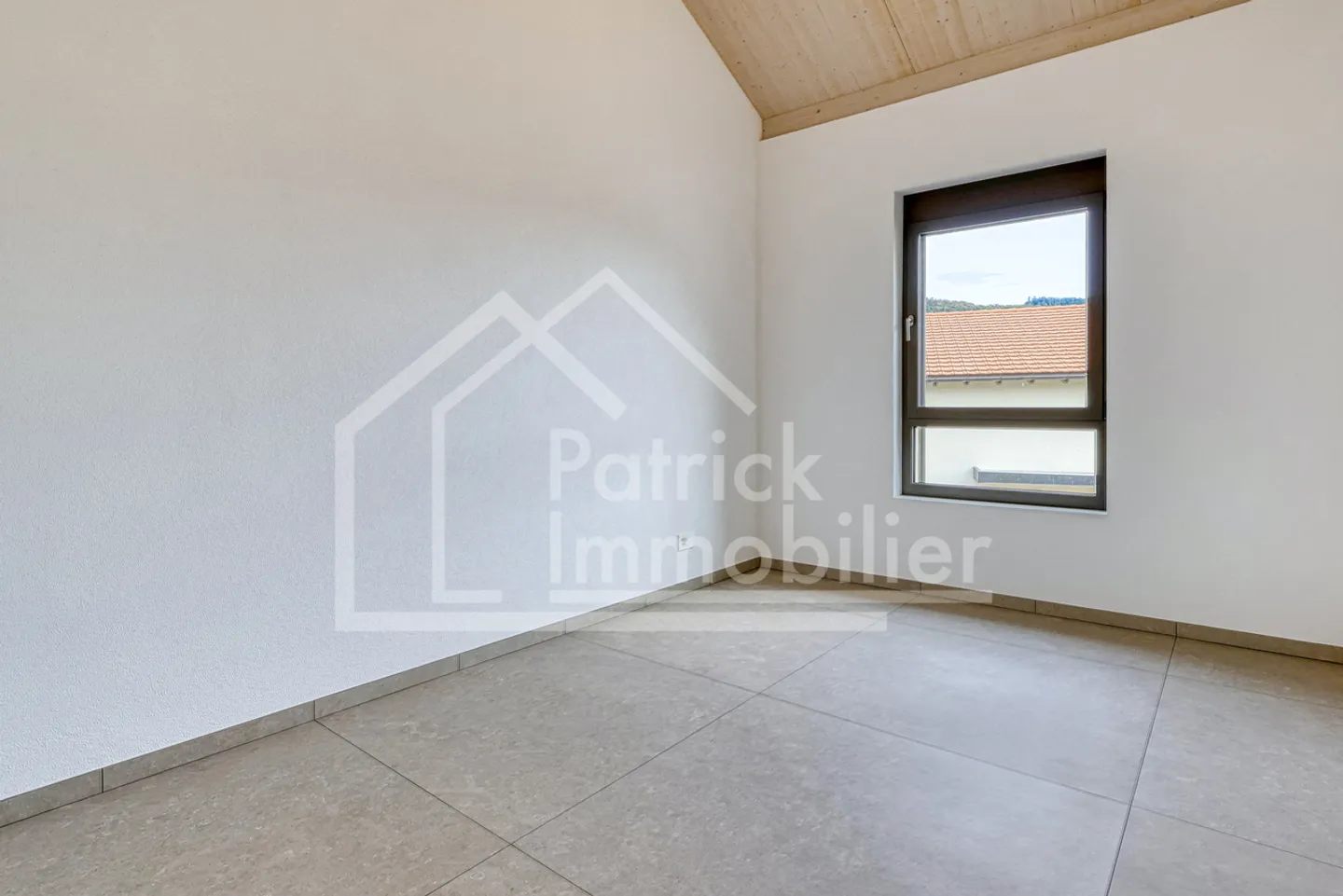 Contemporary Villa in Montavon - Photo 20 of 33