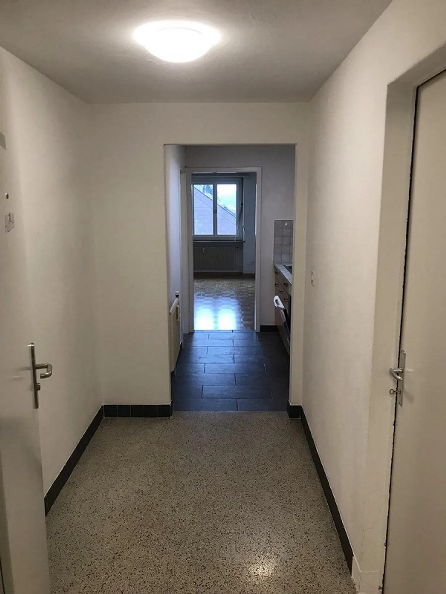 Appartamento 1,5 locali in una posizione tranquilla - Foto 8 di 13