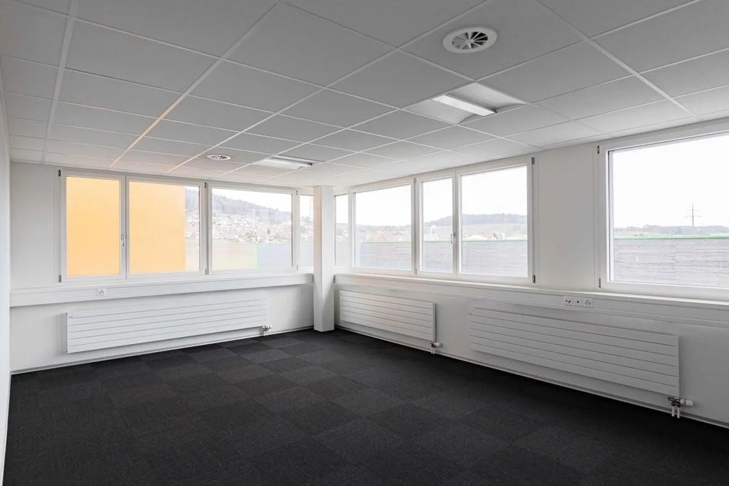 Bürofläche in Buchs ZH - Foto 2 von 3