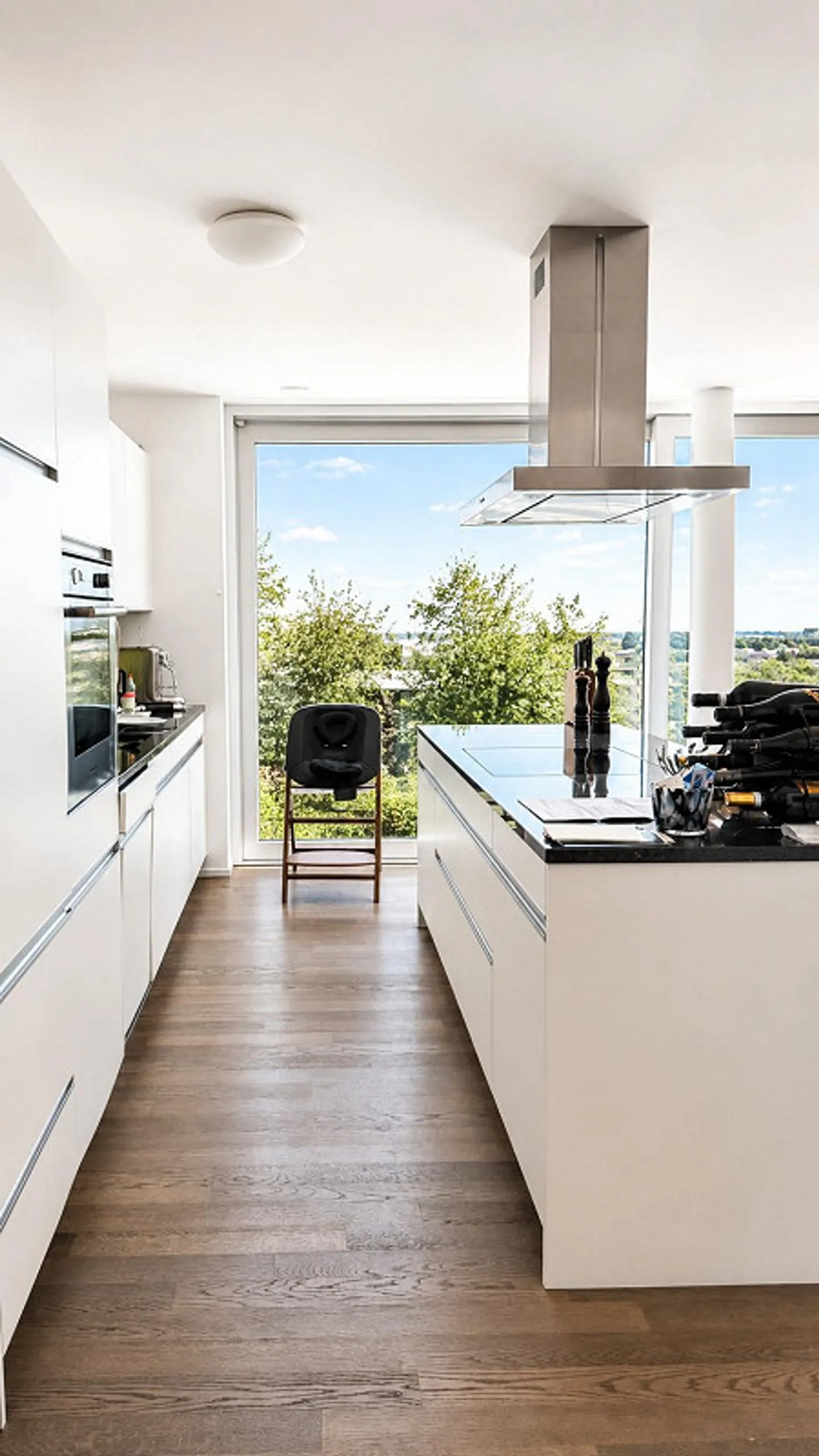 Helle 3.5 Attikawohnung mit Terrasse - Foto 3 von 10