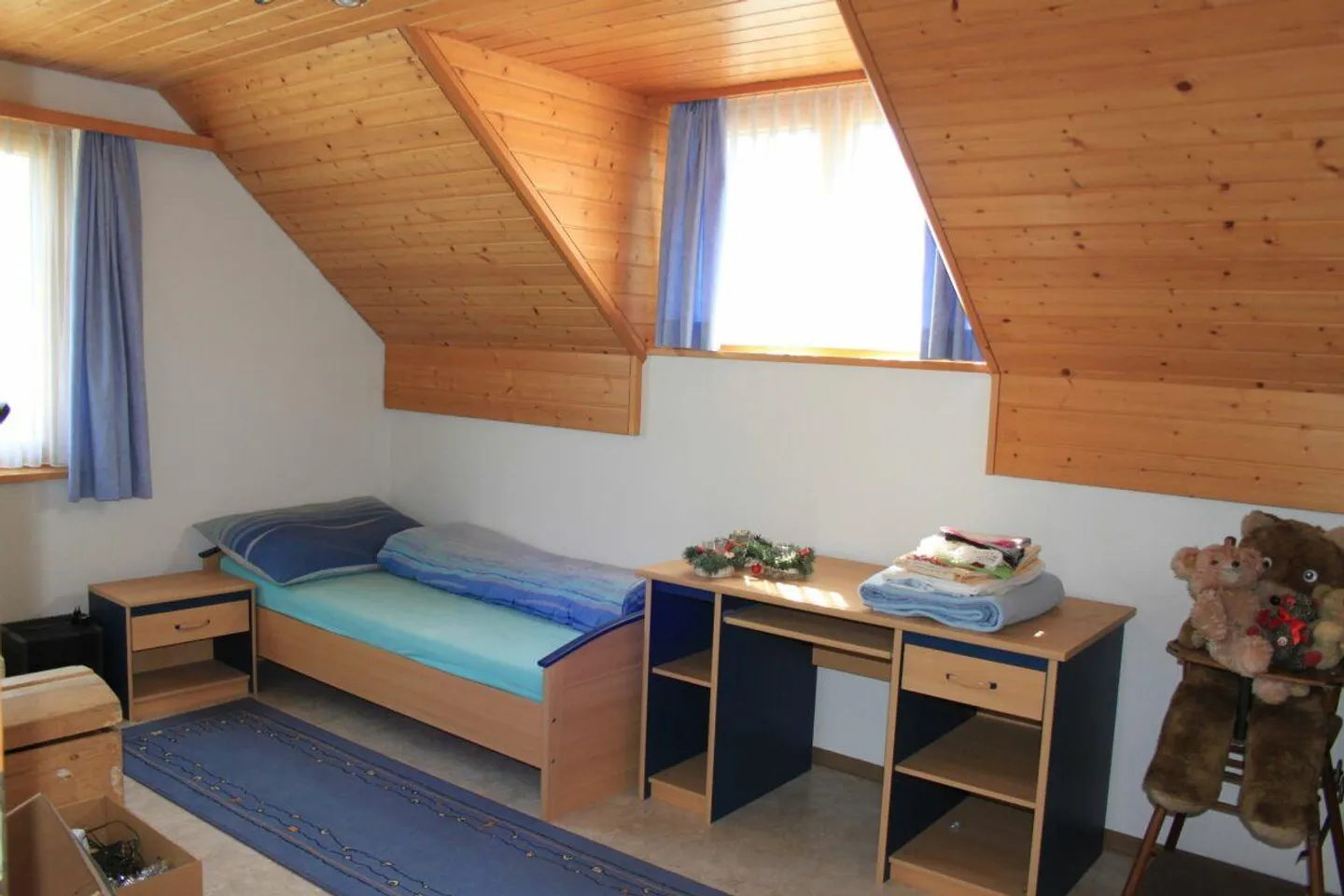 Grosses, ruhig gelegenes Einfamilienhaus mit Wintergarten - Foto 12 von 17