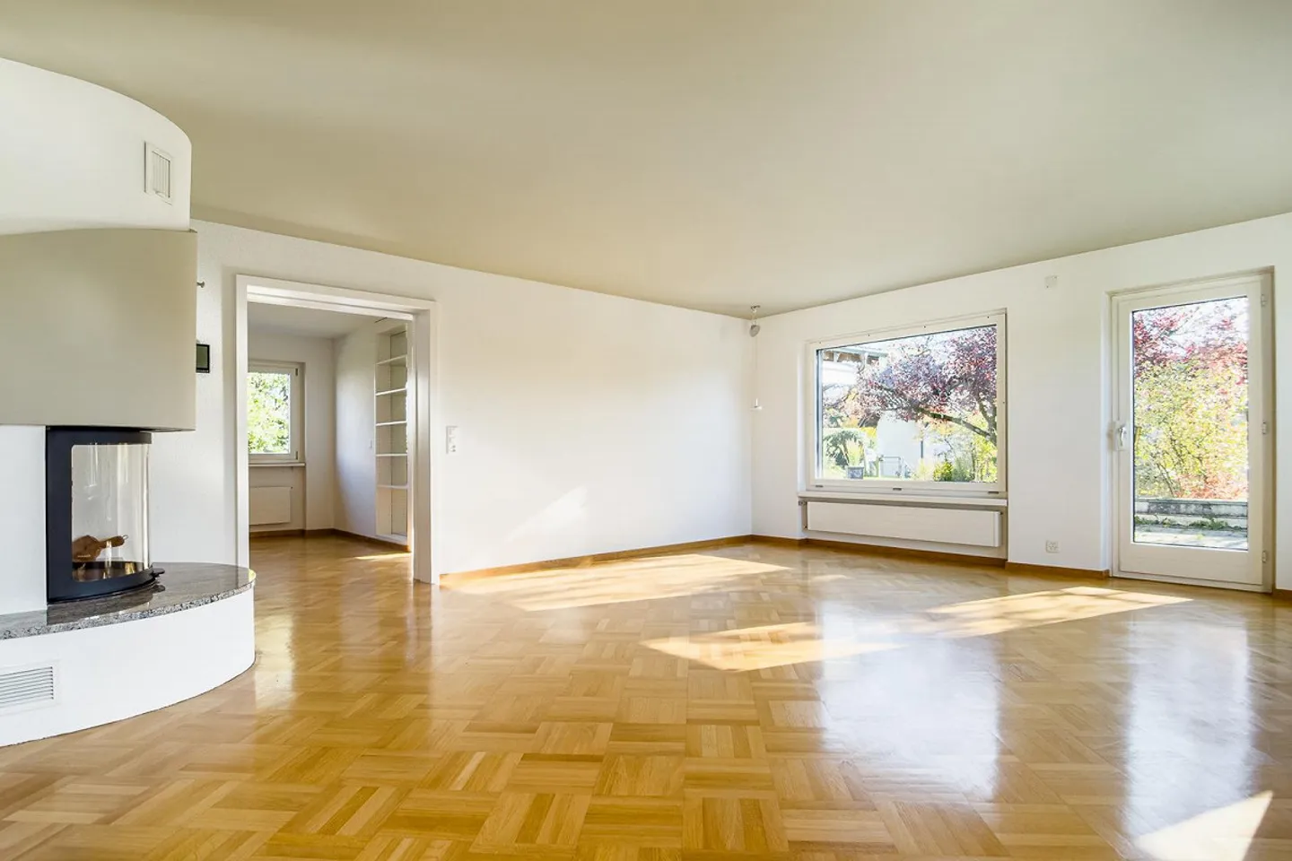 Emplacement micro central avec accessibilité optimale - Photo 2 sur 4