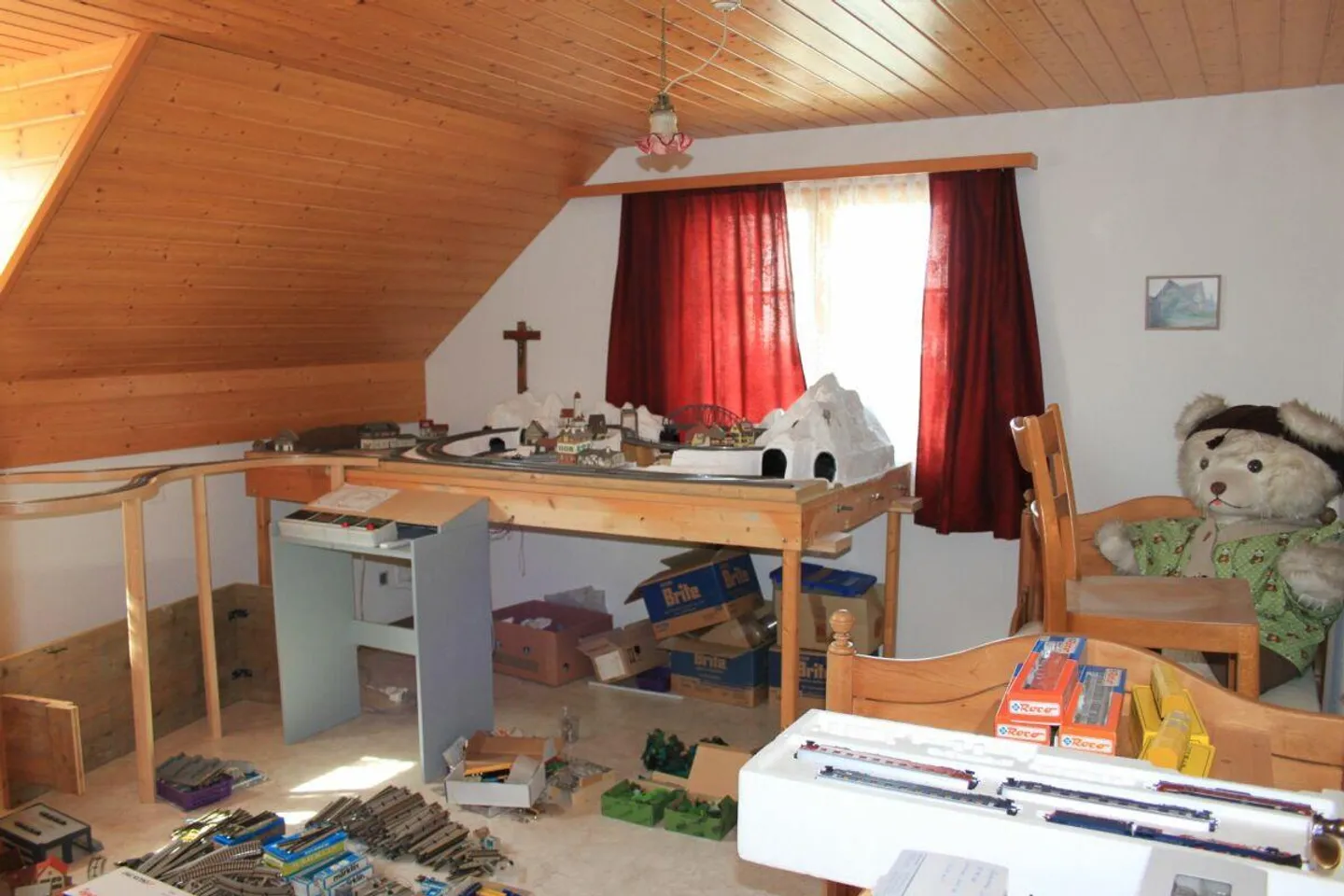 Grosses, ruhig gelegenes Einfamilienhaus mit Wintergarten - Foto 13 von 17