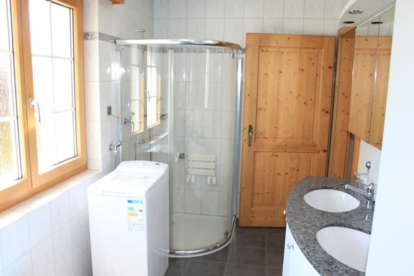 Grosses, ruhig gelegenes Einfamilienhaus mit Wintergarten - Foto 14 von 17