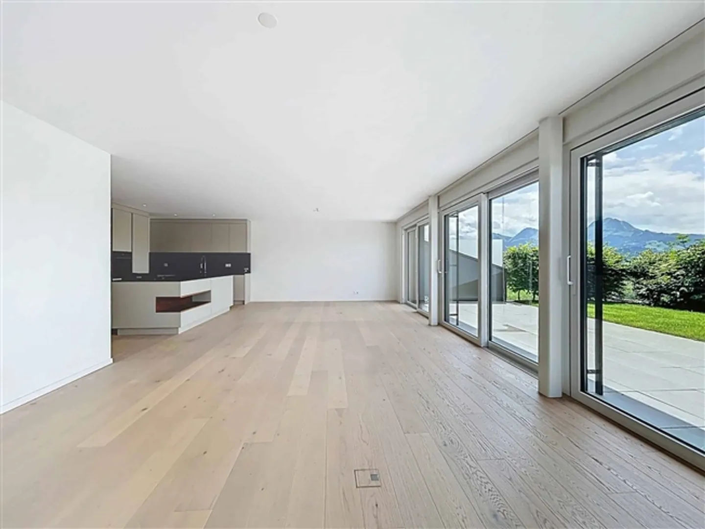 Appartamento di lusso con 4,5 stanze - Foto 3 di 13