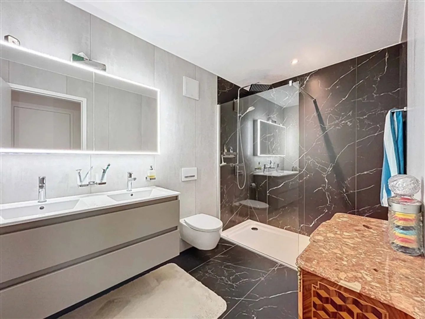 Appartamento di lusso con 4,5 stanze - Foto 6 di 13