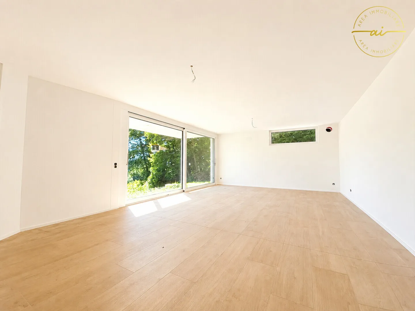 Exklusive 4,5 Zimmer mit Garten und Panoramablick - Foto 4 von 11