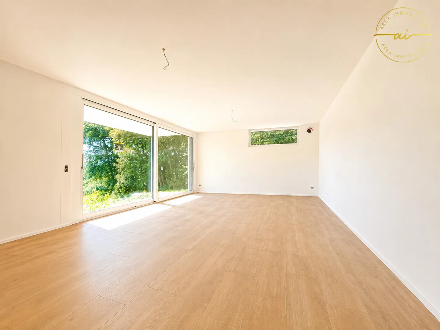 Exklusive 4,5 Zimmer mit Garten und Panoramablick - Foto 5 von 11