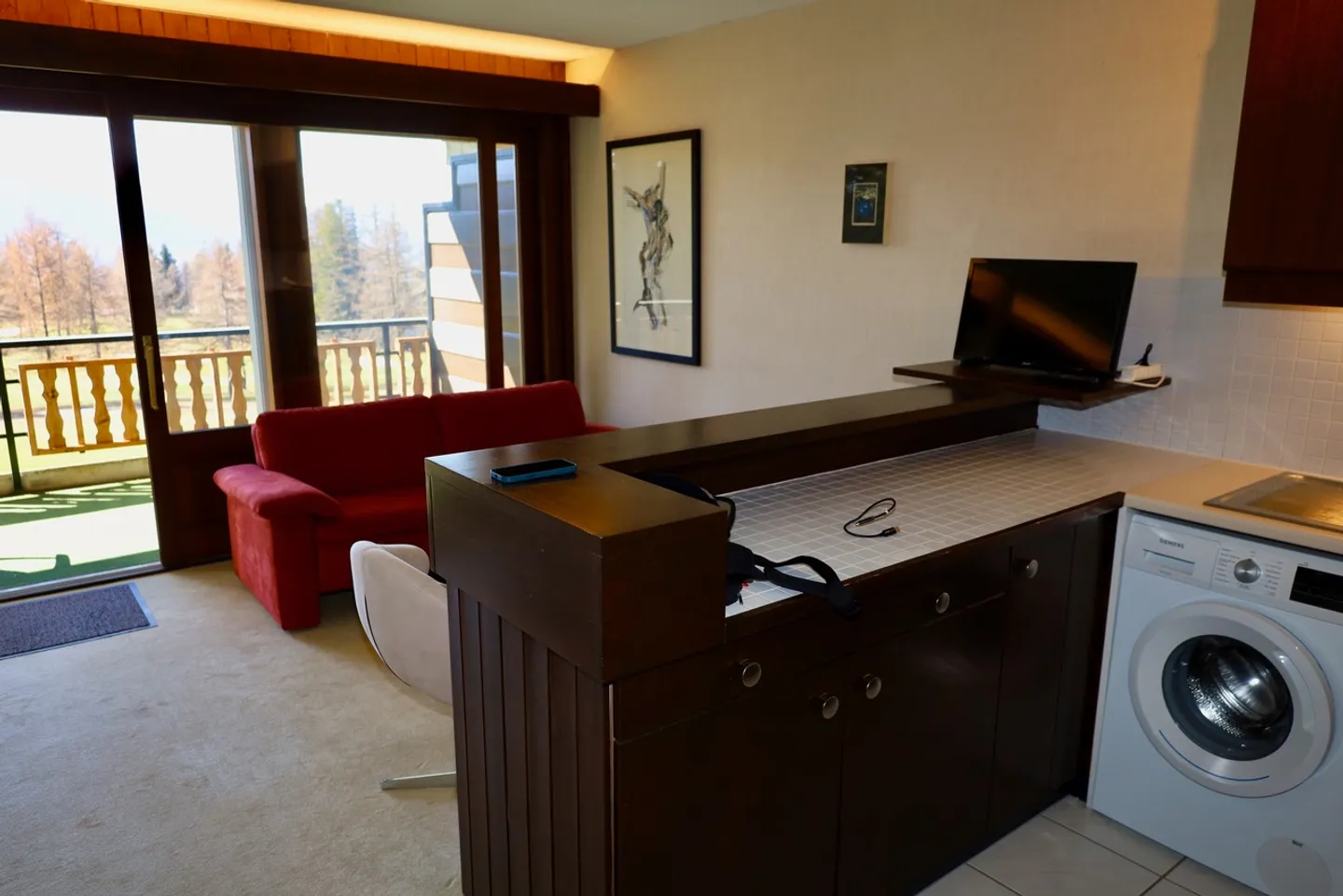 Incantevole appartamento di 2,5 locali con vista panoramica al confine del Golf - Foto 2 di 15
