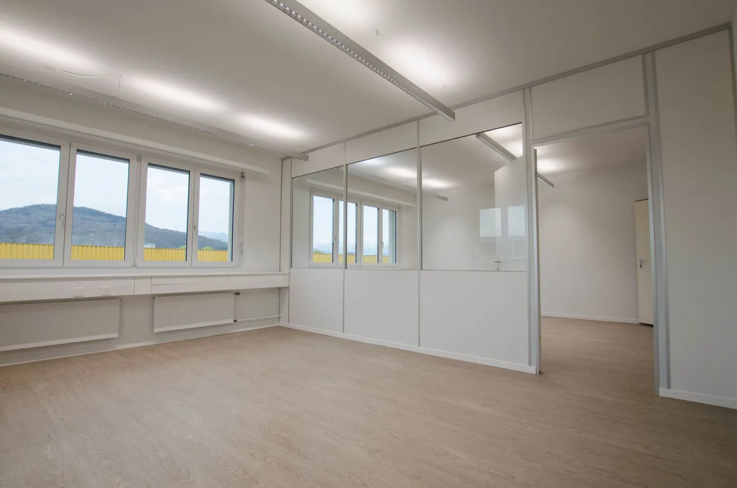 Spazi per uffici attraenti da 56m2 a 255m2 - Foto 2 di 7