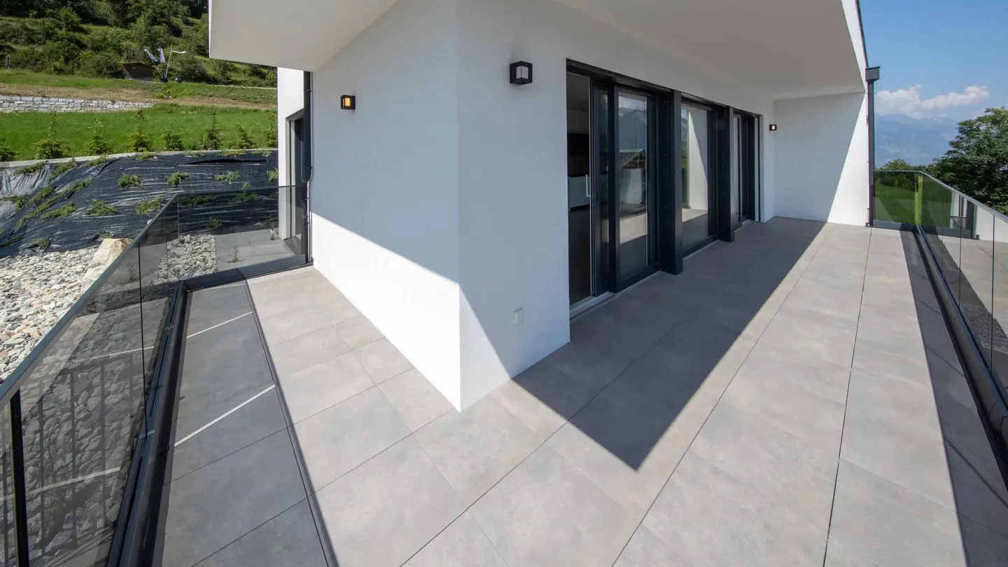 Villa contemporanea con vista sulle Alpi - Foto 7 di 21