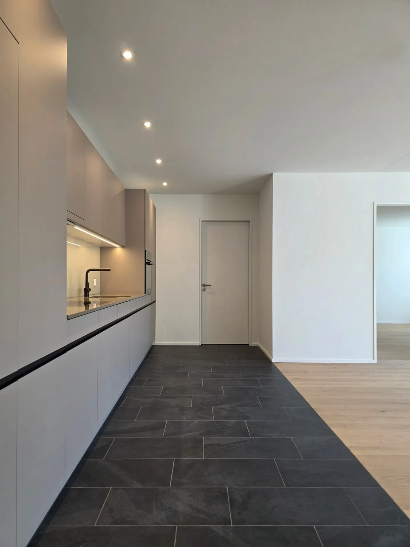 Prima occupazione: Esperienza abitativa esclusiva con soffitti alti e carattere di loft - Foto 11 di 20