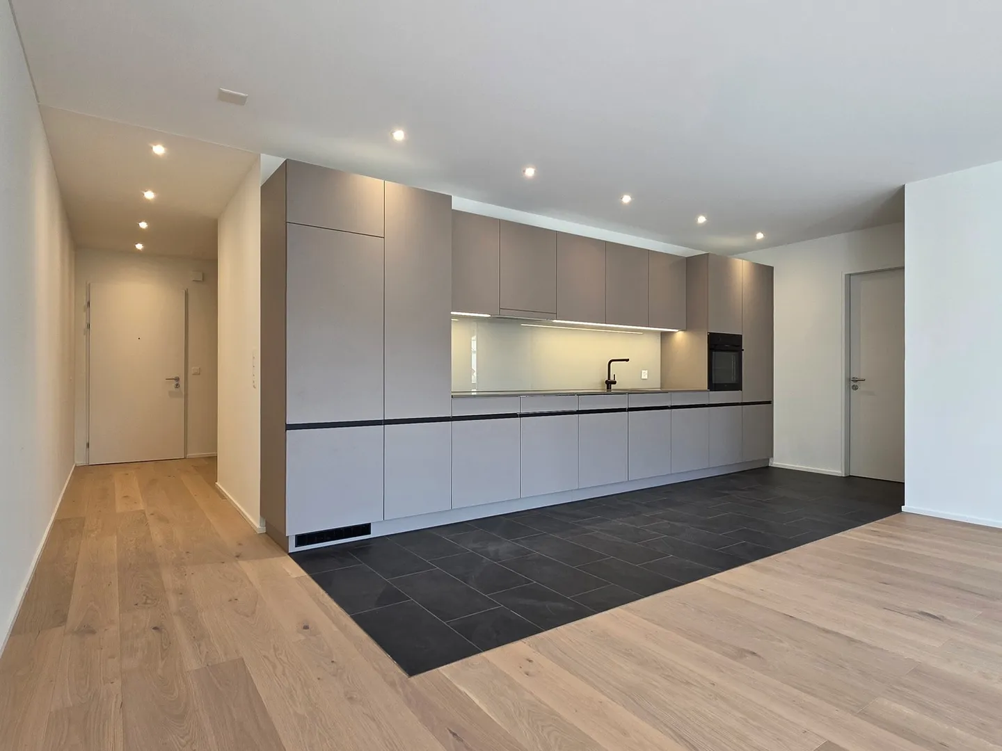 Prima occupazione: Esperienza abitativa esclusiva con soffitti alti e carattere di loft - Foto 7 di 20