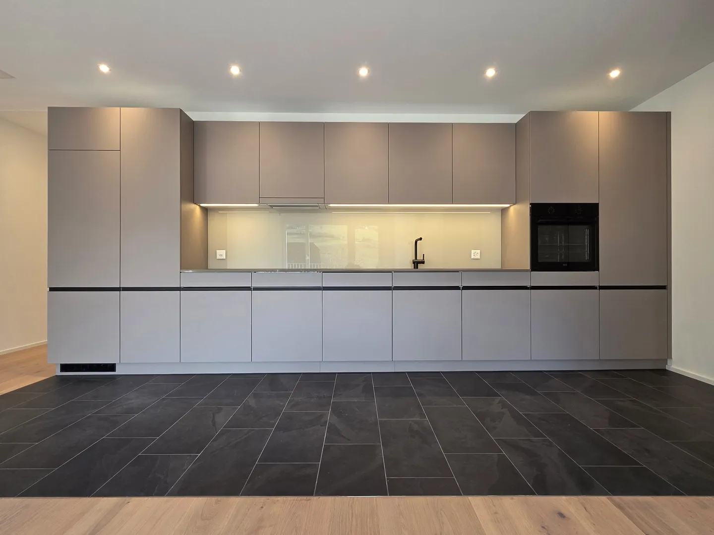 Prima occupazione: Esperienza abitativa esclusiva con soffitti alti e carattere di loft - Foto 14 di 20