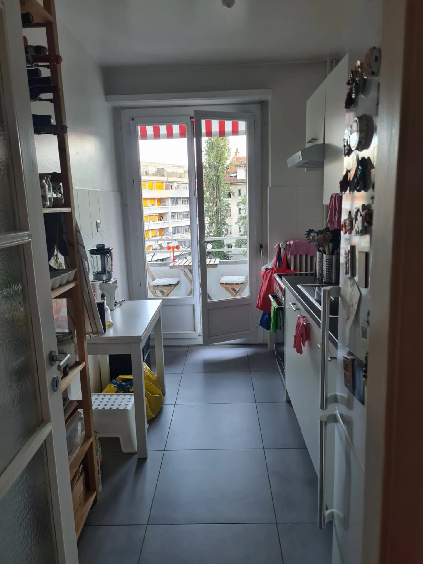 Charming Apartment in Geneva - Photo 3 of 3