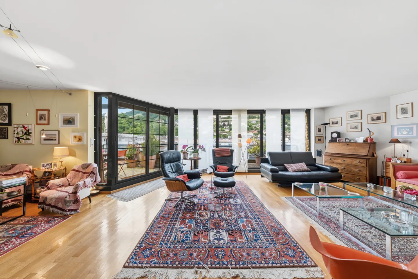 PENTHOUSE - CITY CENTER - QUIET AND PANORAMIC VIEW - EXCLUSIVE - Photo 7 of 14