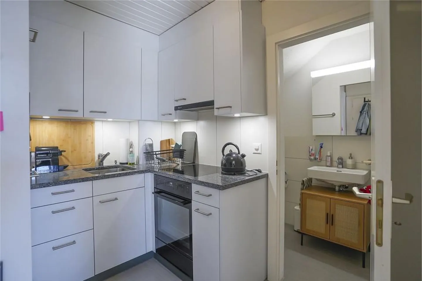 Petite, charmante appartement sous les toits au milieu du «Breitsch» - Photo 3 sur 10