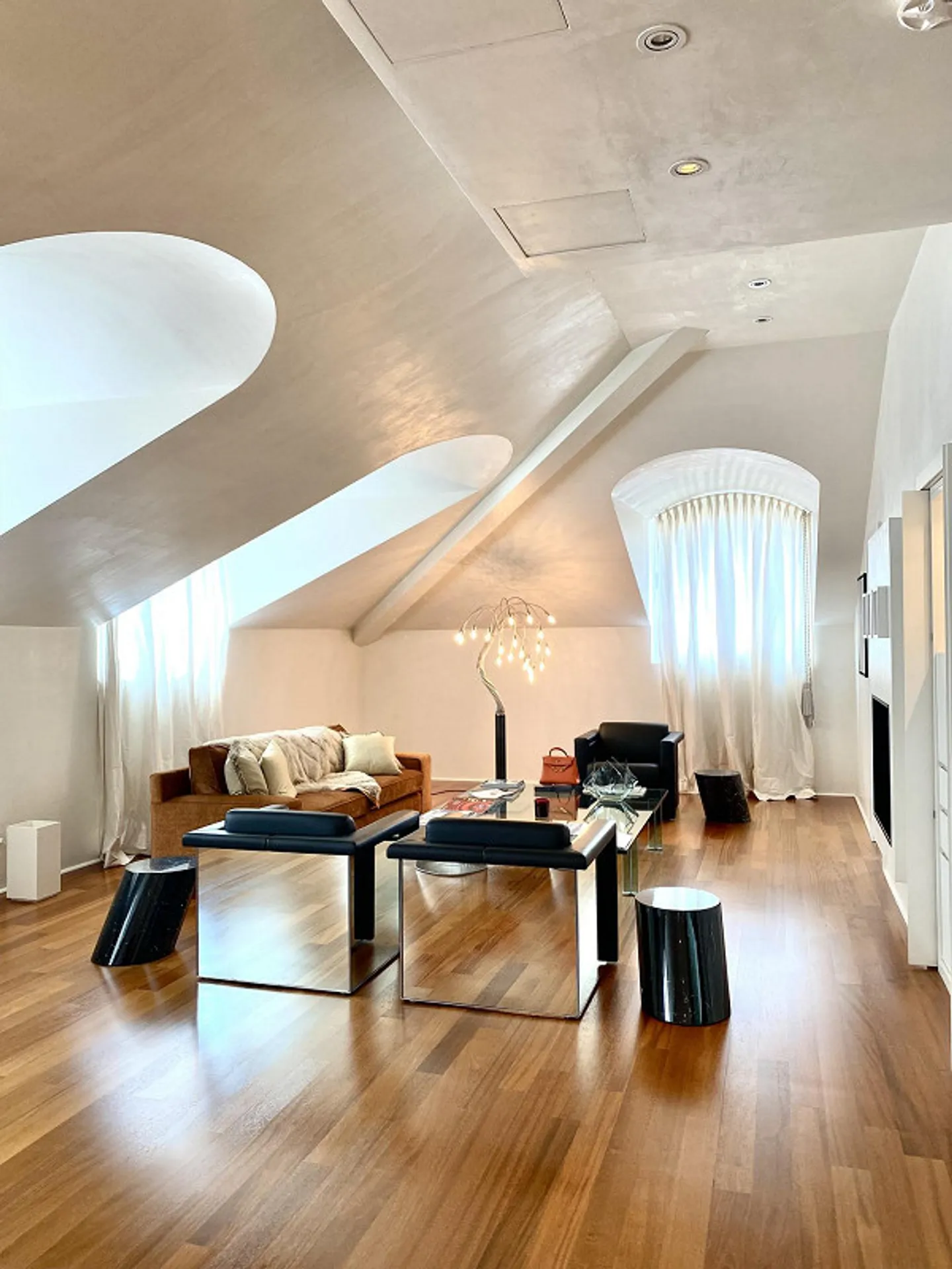 Mansarde luxueuse - Duplex au cœur du centre de Lugano - Photo 14 sur 17