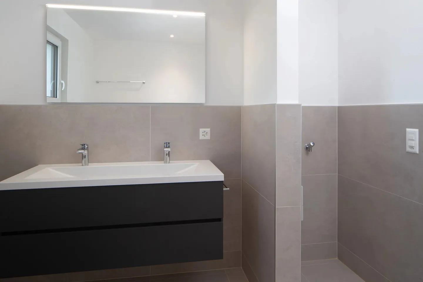 Villa contemporanea con vista sulle Alpi - Foto 17 di 21