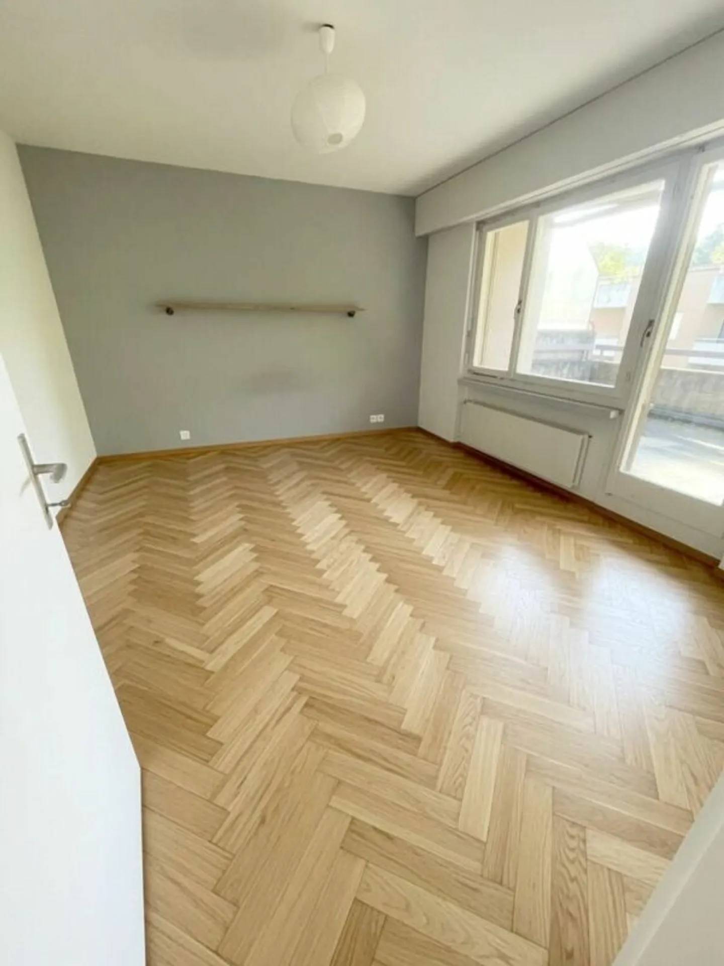 Charming Attic Apartment with Balcony - Photo 4 of 7
