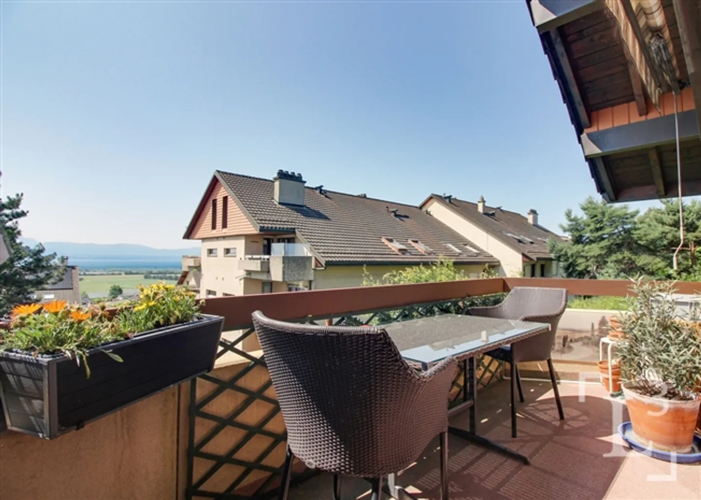 In centro città! Penthouse-maisonette con vista sul lago e sulle montagne - Foto 2 di 13