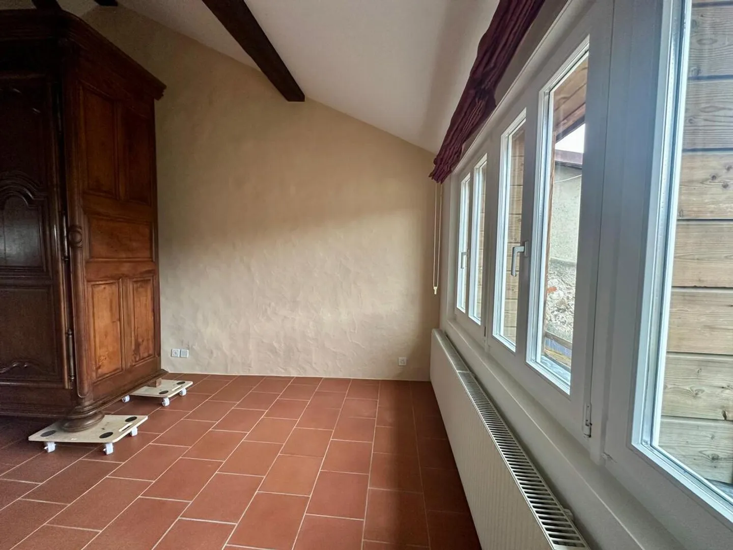 Superb duplex with lake view - Photo 10 of 12