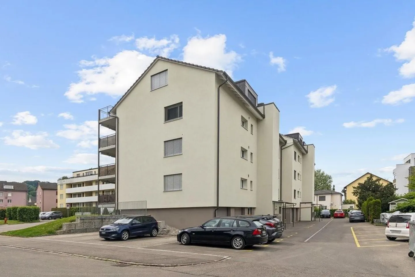 Benötigen Sie noch einen Parkplatz in Felben-Wellhausen? - Photo 2 of 2