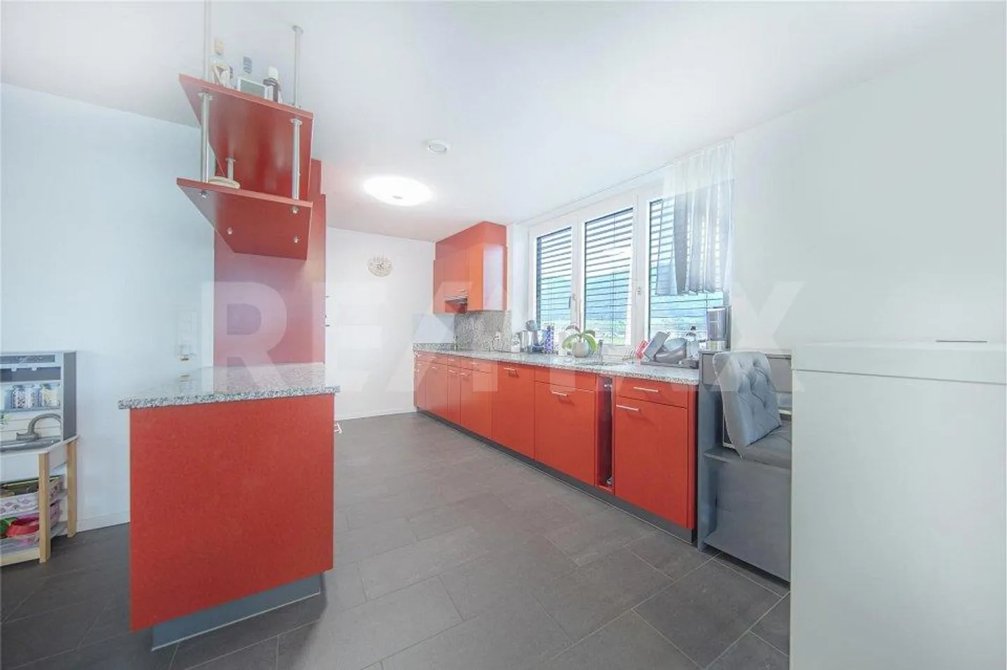 Eine zentrale und moderne 4.5-Zimmer-Wohnung in 6438 Ibach-Schwyz - Photo 10 sur 13