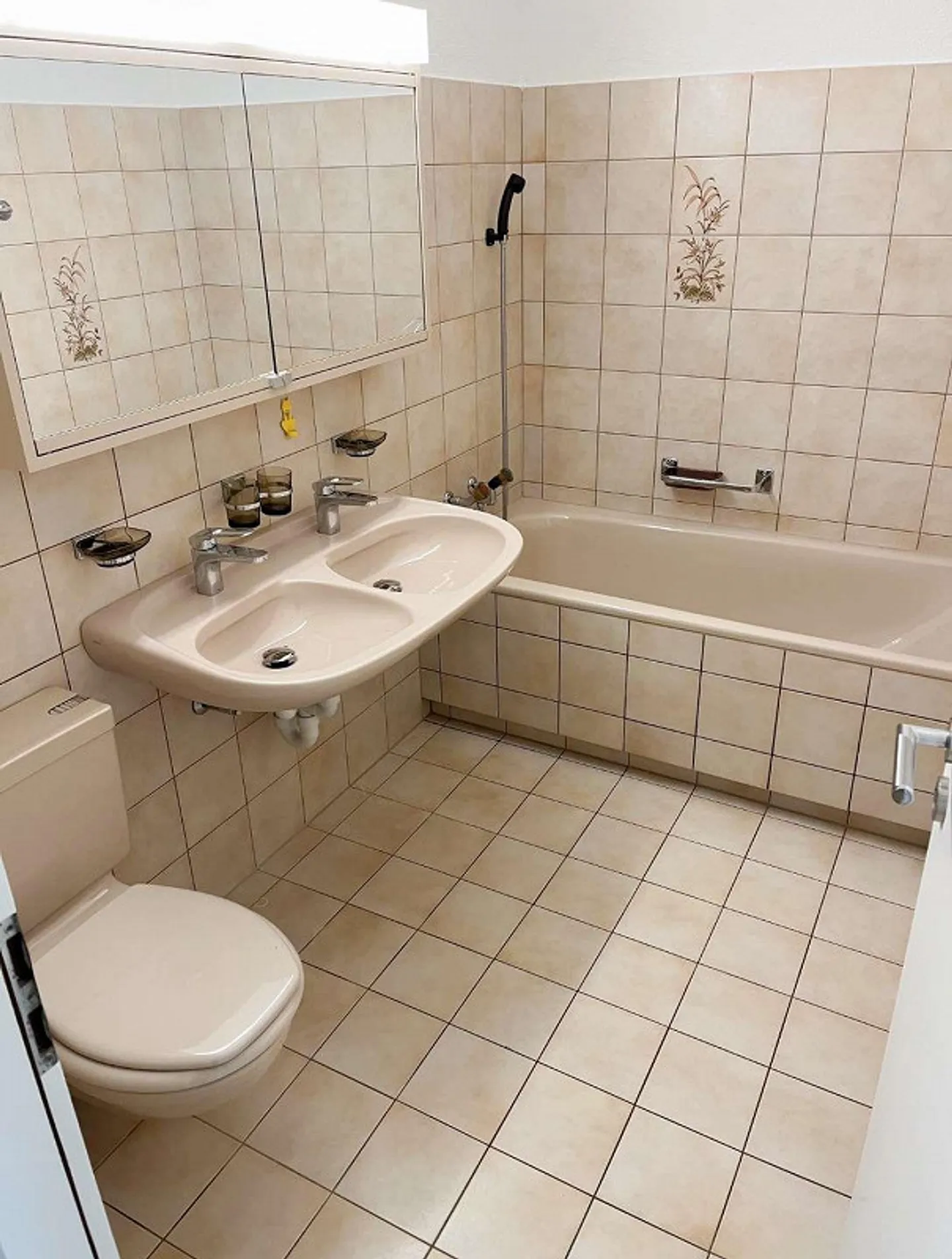 Spacious 5.5-room apartment in a family-friendly location in Rebstein - Photo 9 of 11