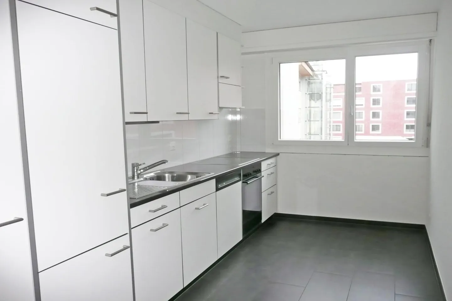 Single apartment in a quiet location - Photo 3 of 5