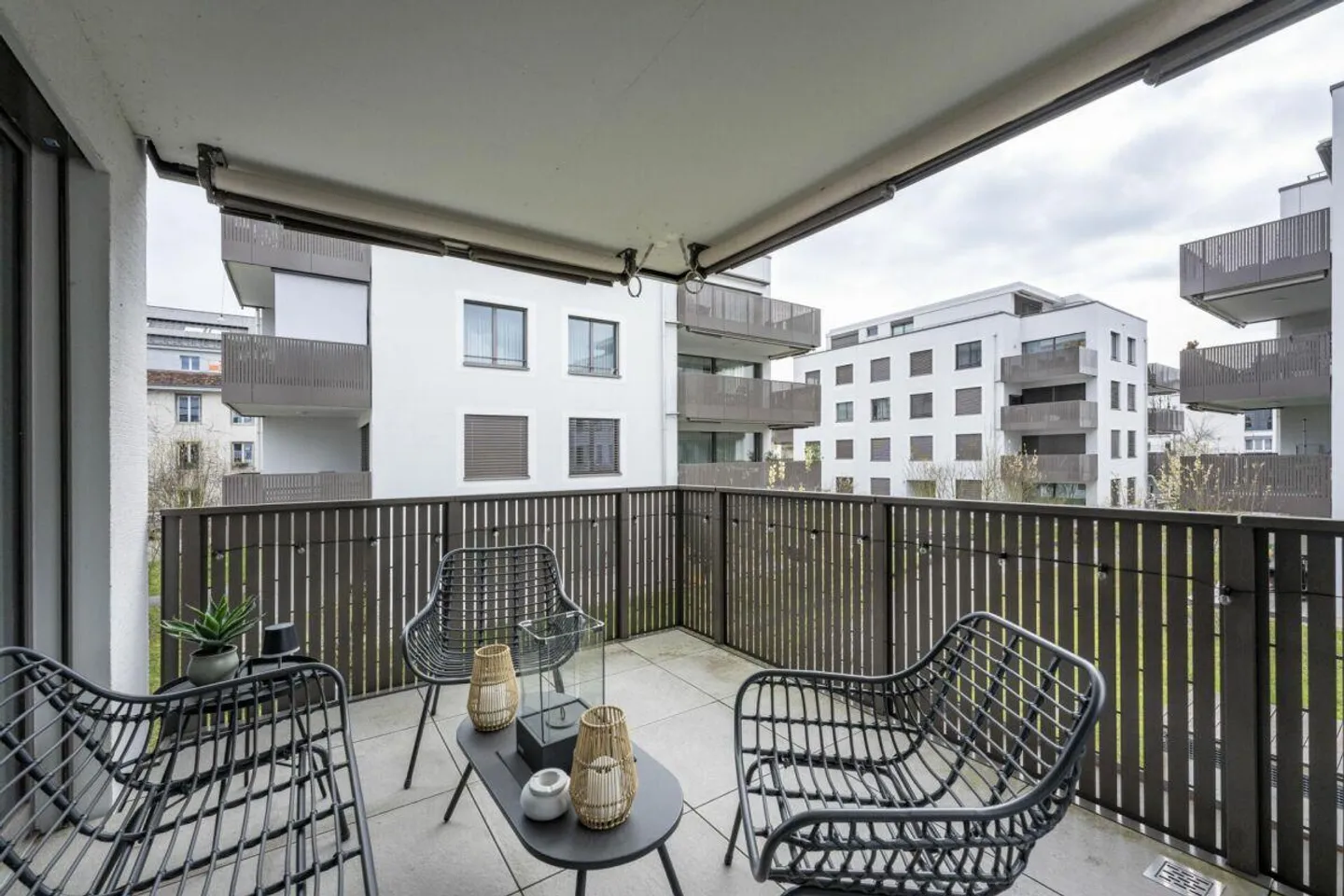 Moderne und neuwertige 2.5 Zimmerwohnung mitten in Suhr - Foto 8 di 9