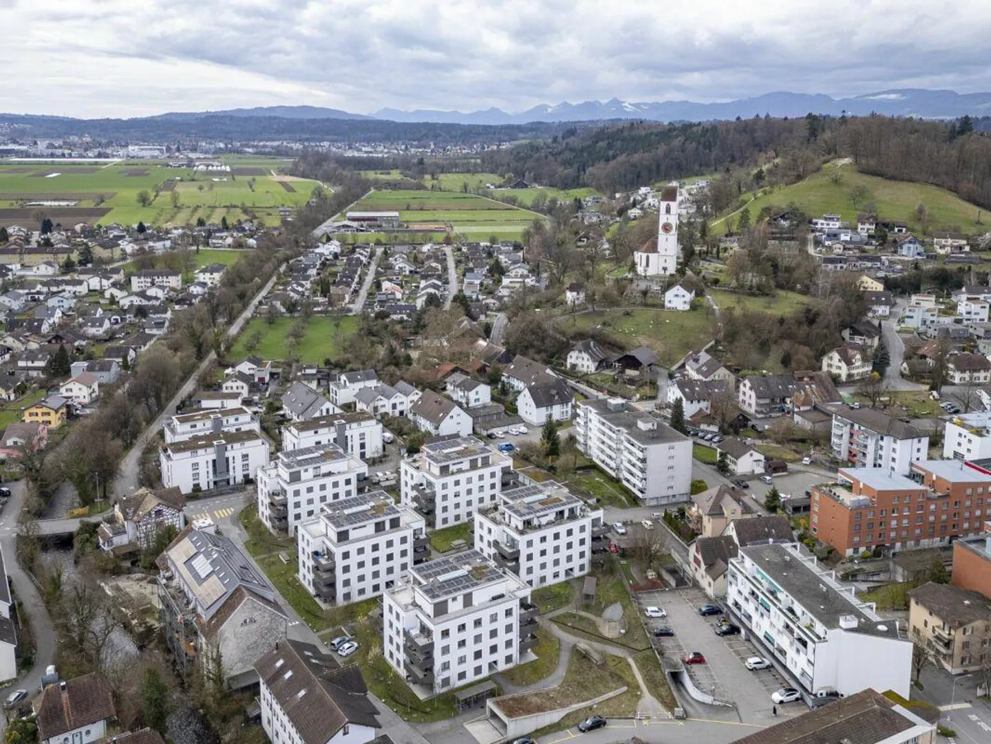 Moderne und neuwertige 2.5 Zimmerwohnung mitten in Suhr - Foto 9 di 9