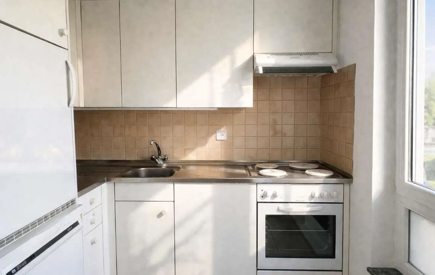 Appartement lumineux avec une grande terrasse magnifique et une vue dégagée - Photo 2 sur 13