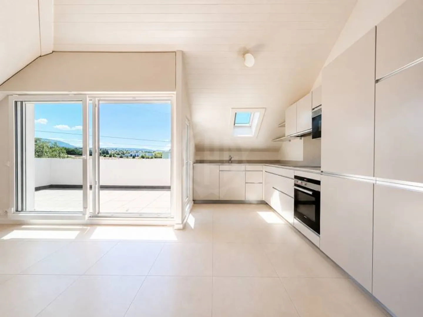 Charmant appartement en attique - Photo 5 sur 12