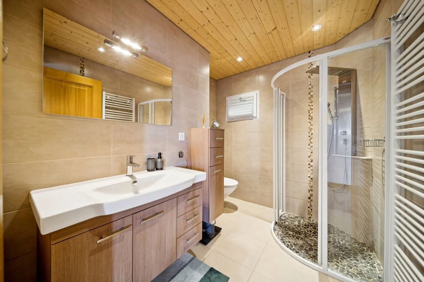 Charmantes Renoviertes Bauernhaus - Foto 8 von 16