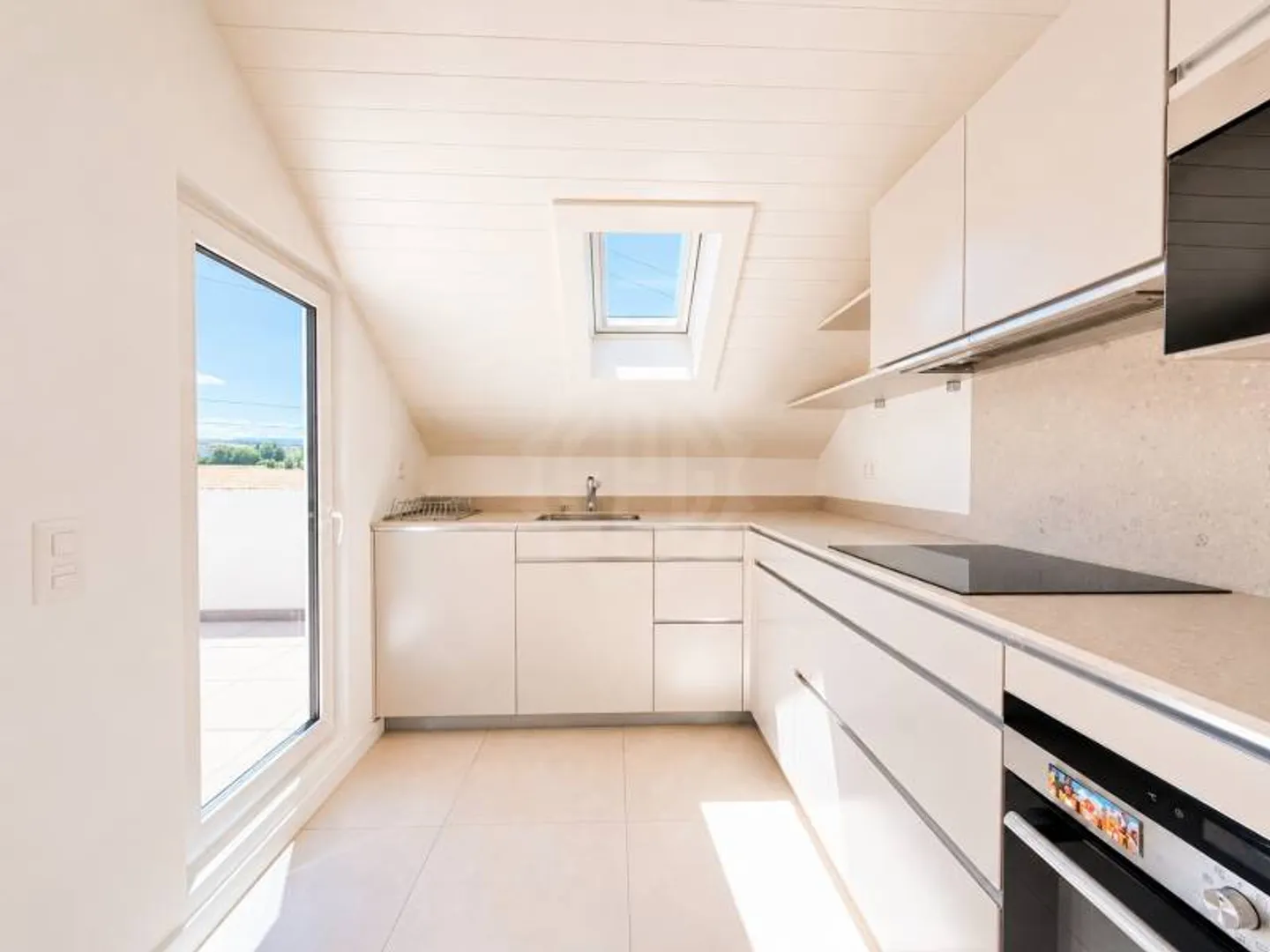 Charmant appartement en attique - Photo 6 sur 12