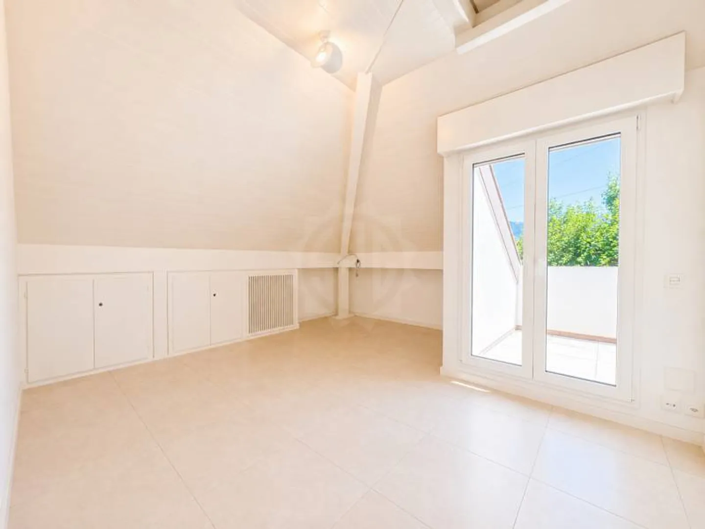 Charmant appartement en attique - Photo 7 sur 12