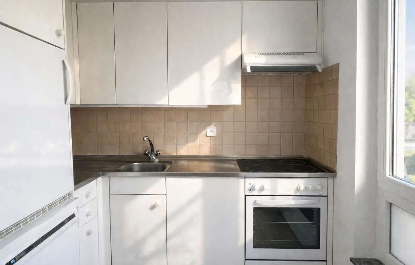 Appartement lumineux avec une grande terrasse magnifique et une vue dégagée - Photo 9 sur 13