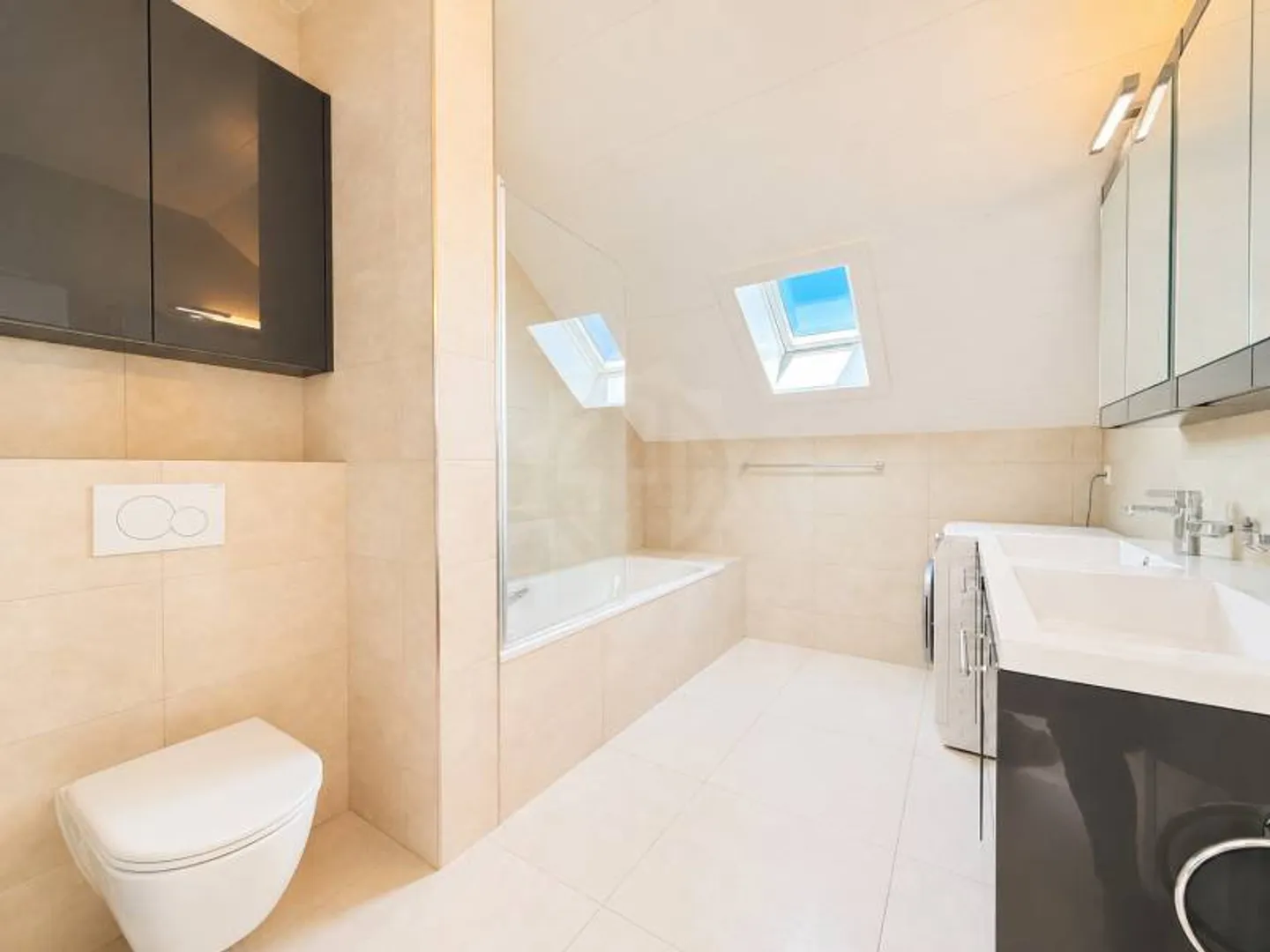 Charmant appartement en attique - Photo 10 sur 12