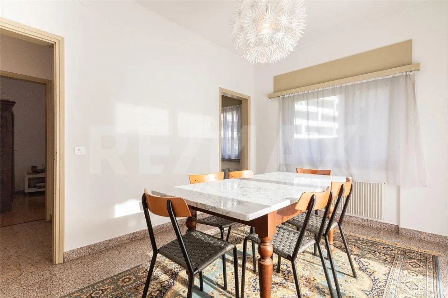 Maison avec jardin et garage - Photo 4 sur 13