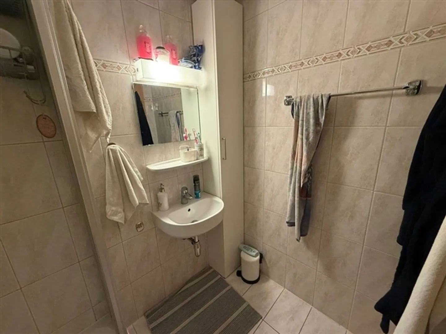 Geräumige Wohnung in der Nähe von Annehmlichkeiten - Foto 8 von 12