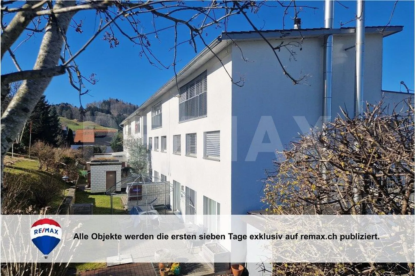 Elegante Attikawohnung mit Seeblick - Foto 1 von 13