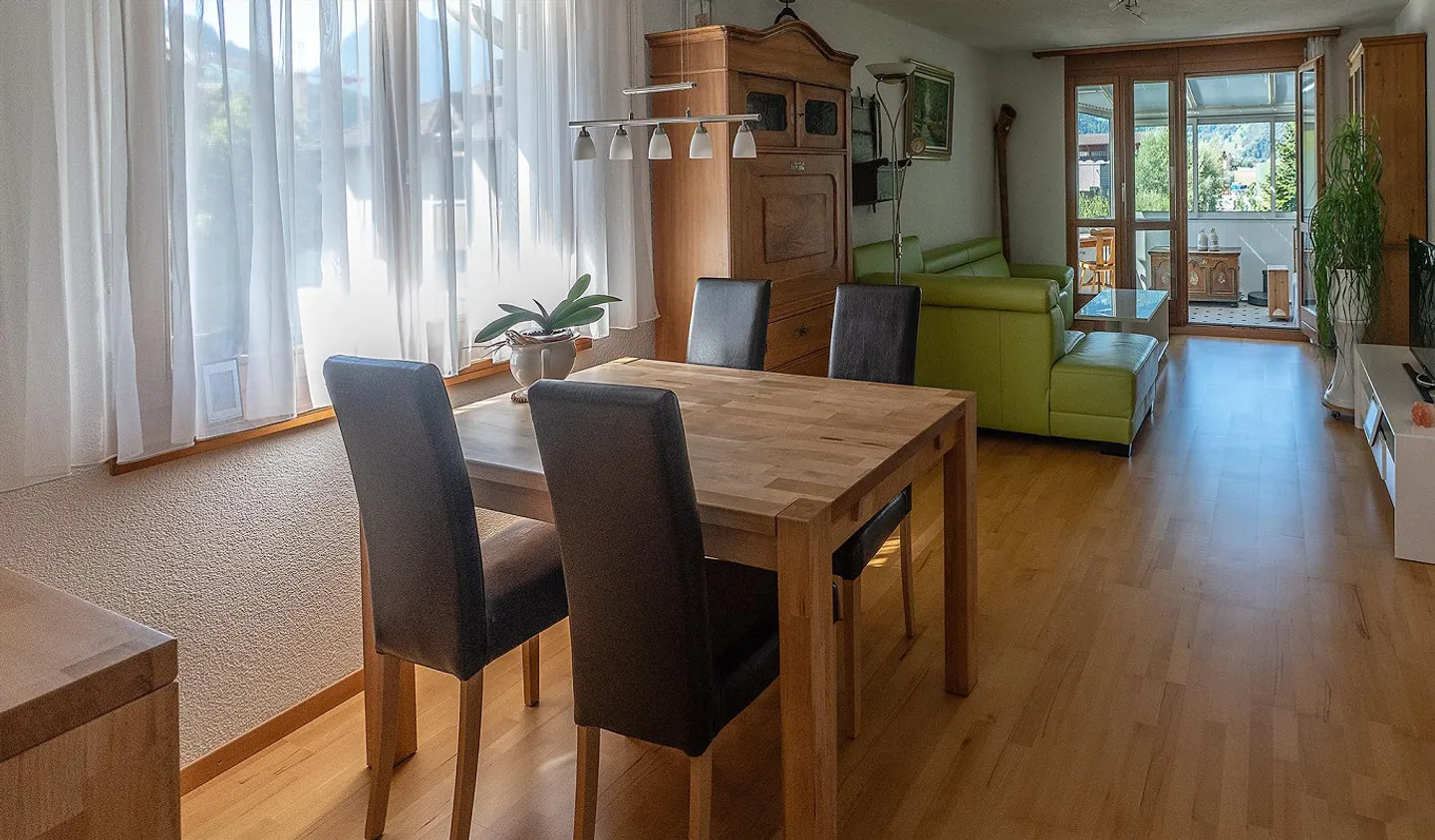 Bella appartamento di 3,5 stanze ben tenuto con una bella vista - Foto 3 di 12