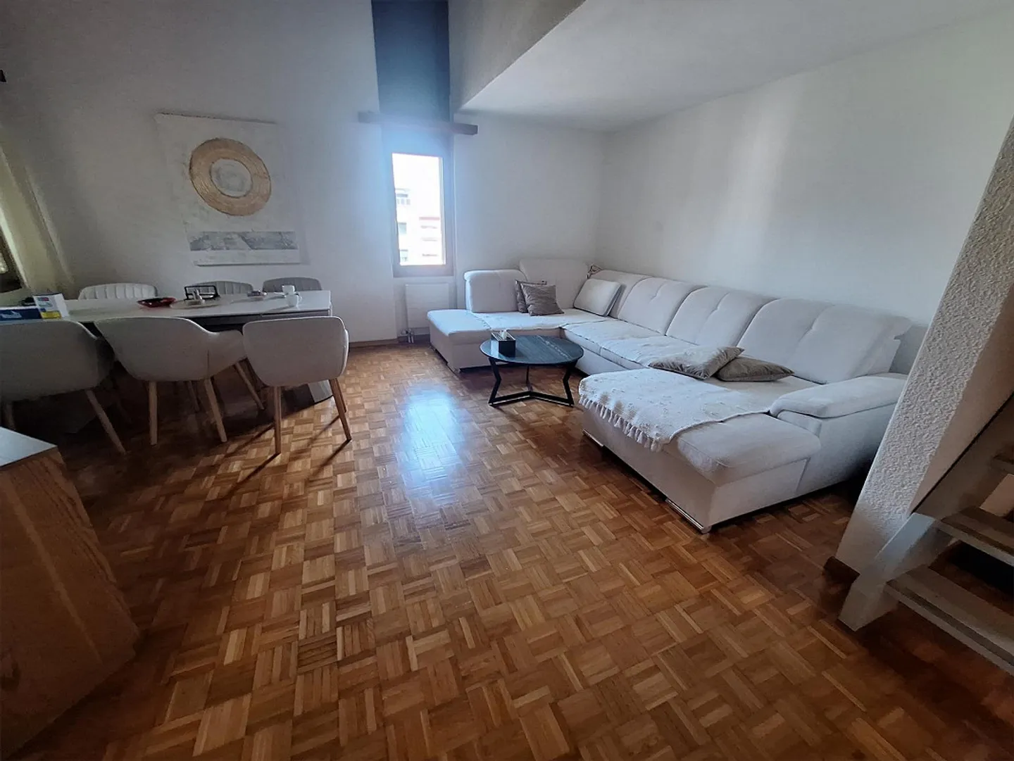 Spacious 4 1/2 Room Apartment - Photo 1 of 9