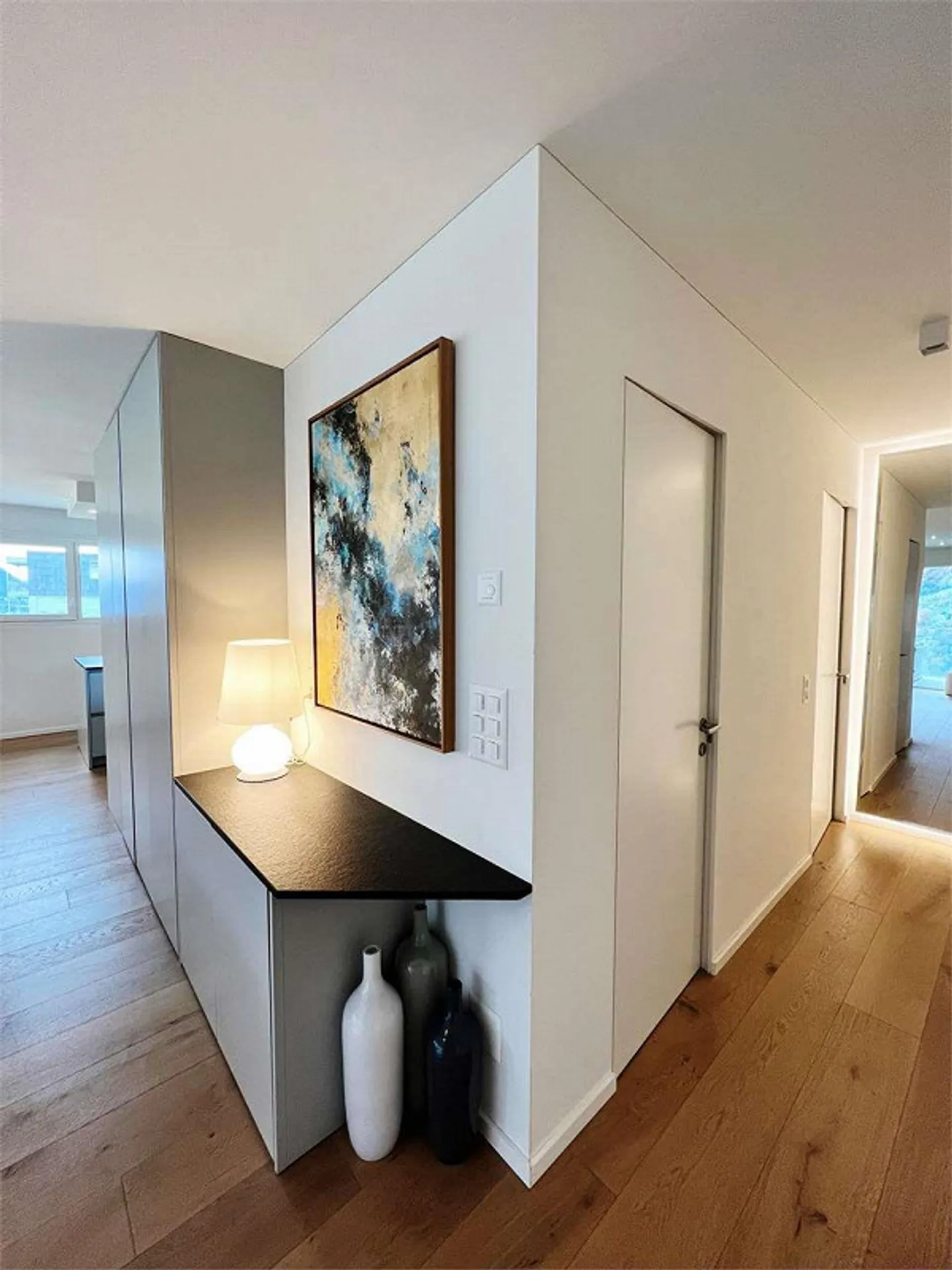 Elegante 3,5-Zimmer-Wohnung mit Seeblick - Foto 4 von 13