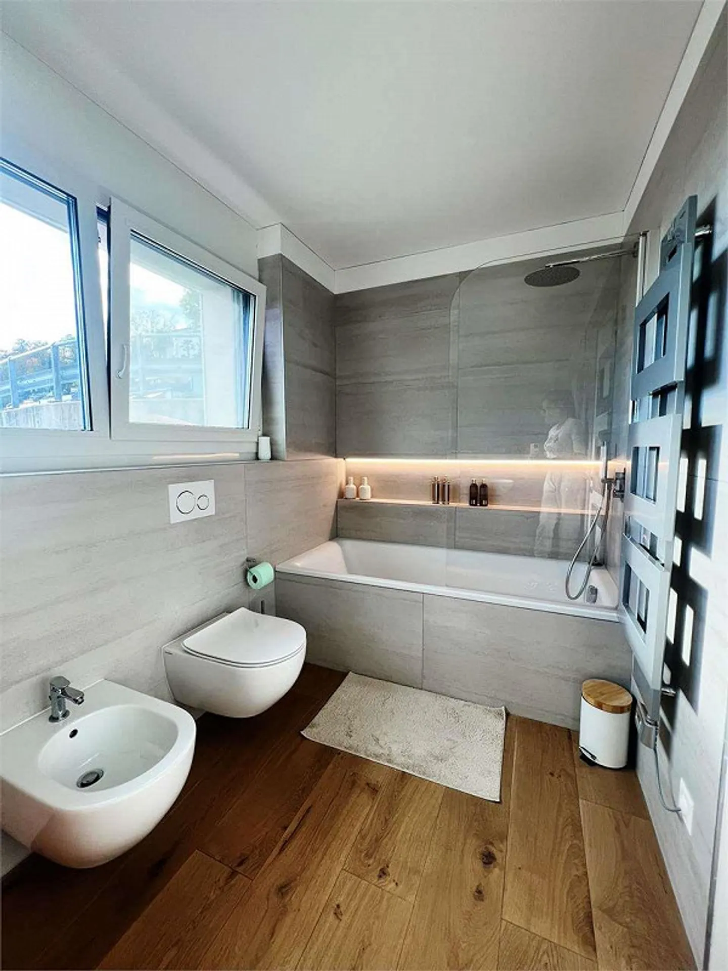 Elegante 3,5-Zimmer-Wohnung mit Seeblick - Foto 7 von 13