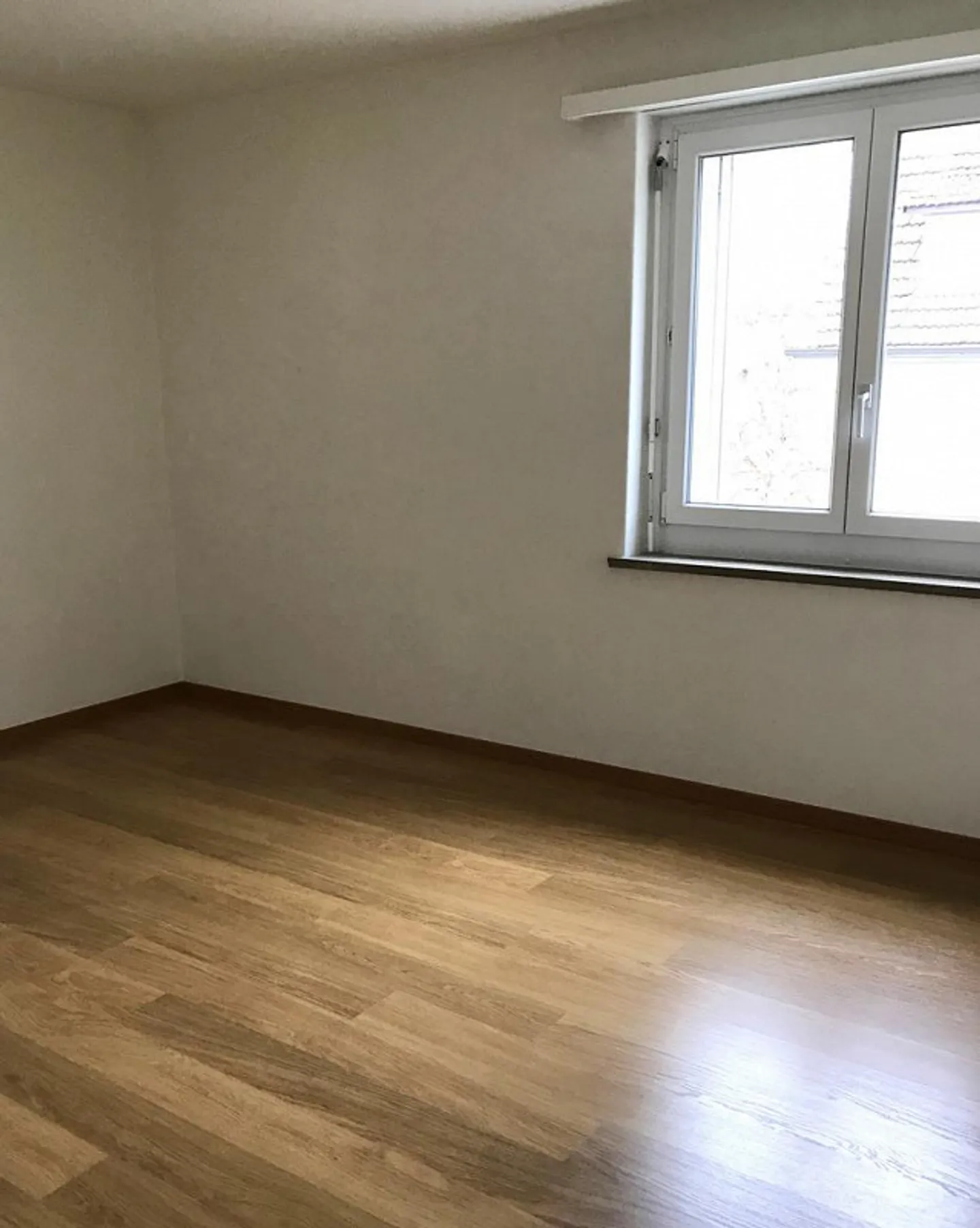 Ottimo appartamento di 3 stanze nel cuore di Regensdorf - Foto 5 di 7