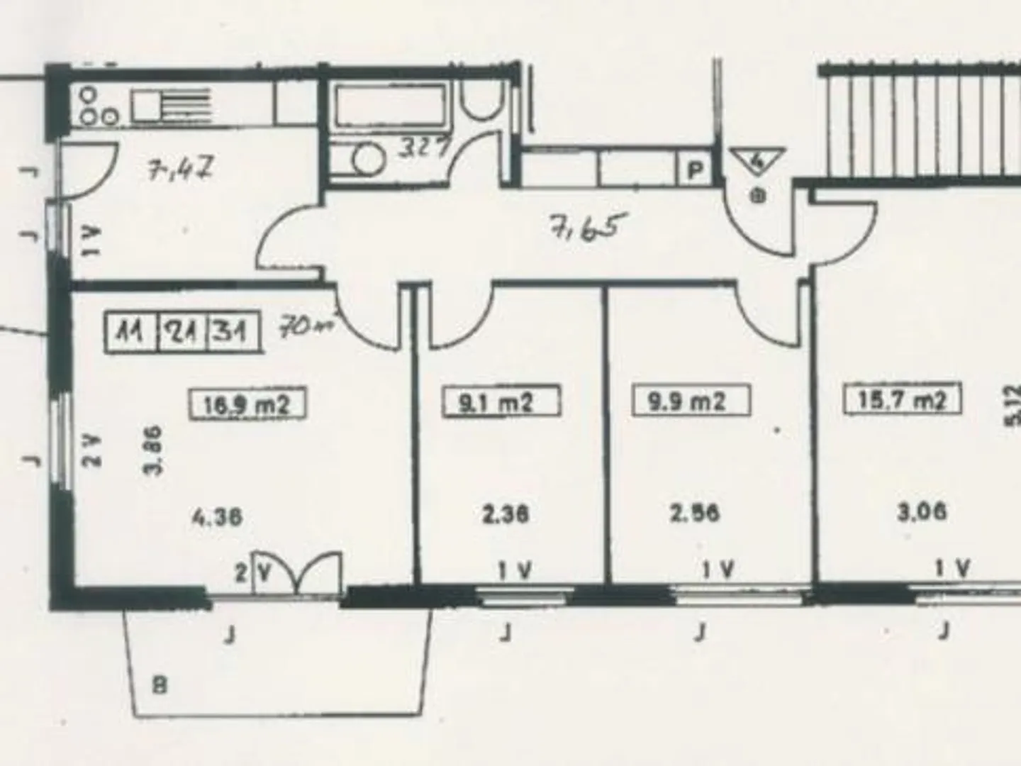 Cozy 4-Room Apartment with Balconies - Photo 7 of 7
